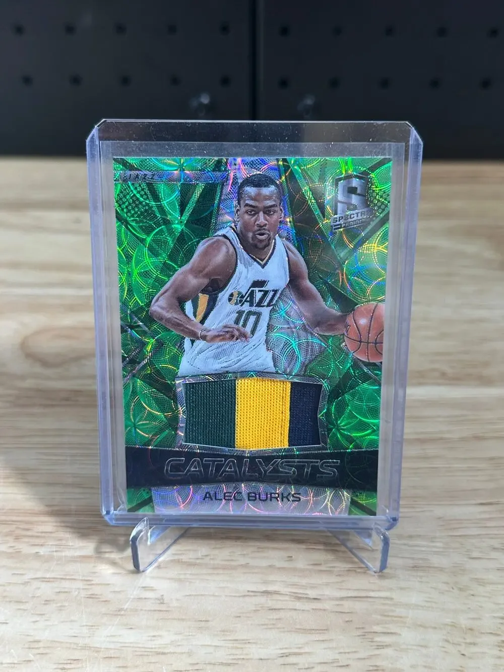 2016-17 Panini Spectra ALEC BURKS Neon Green Catalysts Patch Serial 2/25 Knicks
